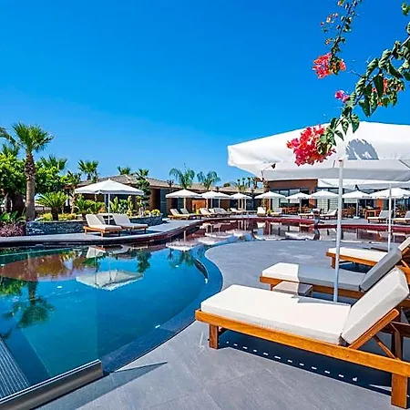 Porto Club Hotel 5*