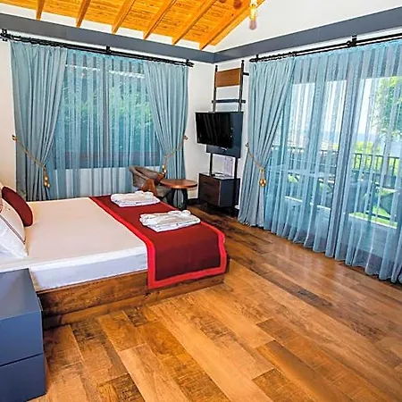 Porto Club Hotel
