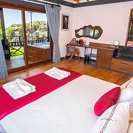 Porto Club Hotel