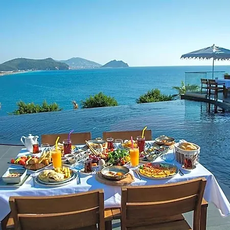 Porto Club Hotel